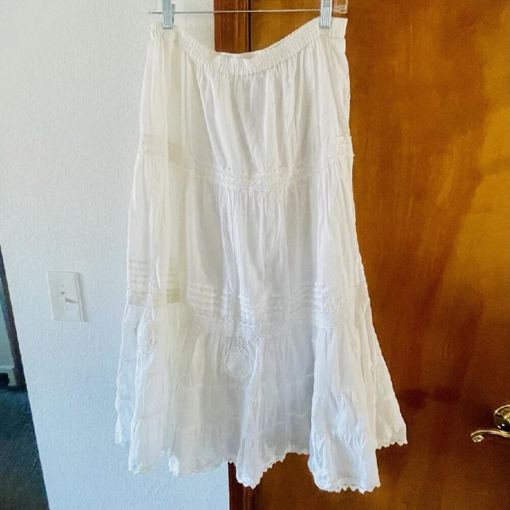 Chadwicks of Boston White Spanish Style Skirt-Size M-Lined